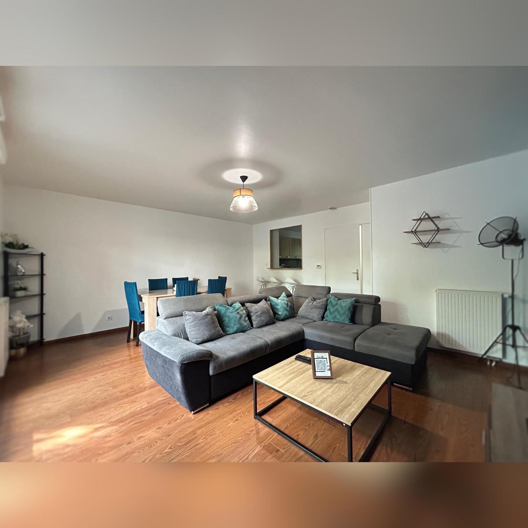 Le Duplex Chessy - 15Min From Disneyland - 2 Private Parkings - Garden - Kingsize & Queensize Bed - Supermarket Behind The House Exterior foto